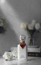 Carica l'immagine nel visualizzatore di Gallery, Noble Cedar
